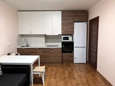 квартира за адресою Миколи Вінграновського вул., 2