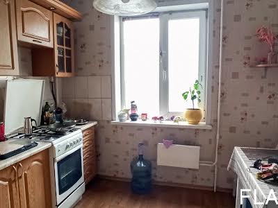квартира за адресою Милославська вул., 23