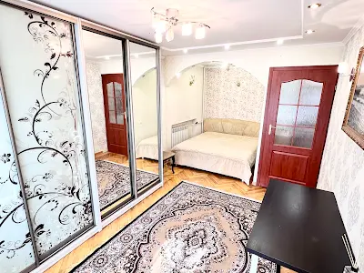 квартира за адресою Верховинна вул., 85