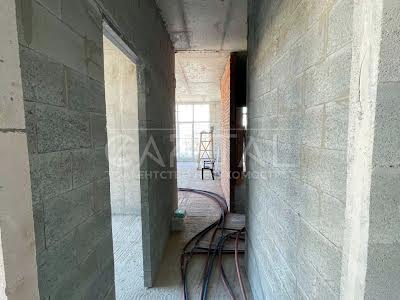 квартира за адресою Київ, Салютна, 2