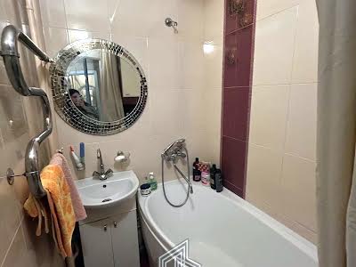 квартира за адресою Амвросія Бучми бульв., 6