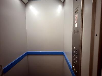 квартира за адресою Ореста Левицького вул. (Академіка Курчатова), 8