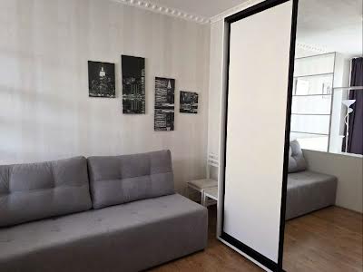 квартира за адресою Регенераторна вул., 3