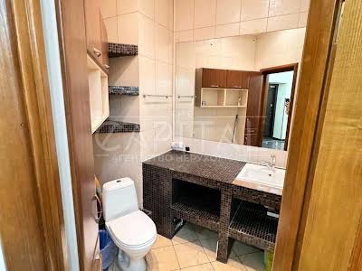 комерційна за адресою Лесі Українки бульв., 7-А