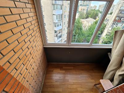 квартира за адресою Панаса Мирного вул., 8