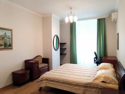 квартира по адресу Кловский спуск, 5