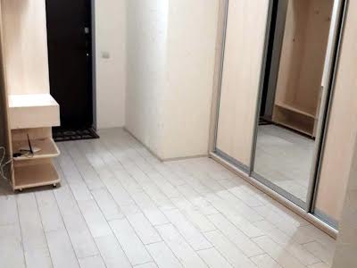 квартира за адресою Драгоманова вул., 40-Е