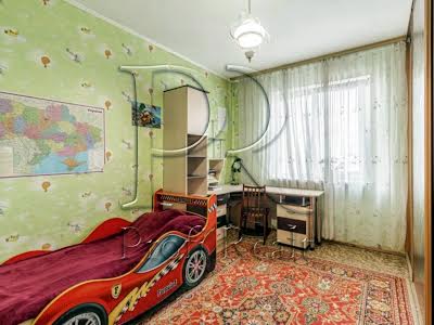 квартира за адресою Анни Ахматової вул., 16-В