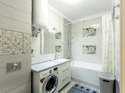 квартира за адресою Анни Ахматової вул., 22