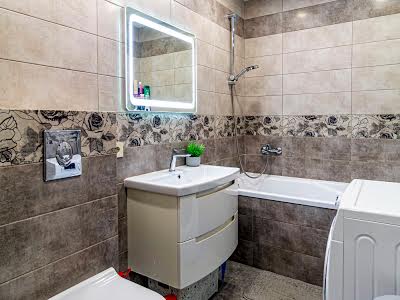 квартира за адресою Оксамитова вул., 20А