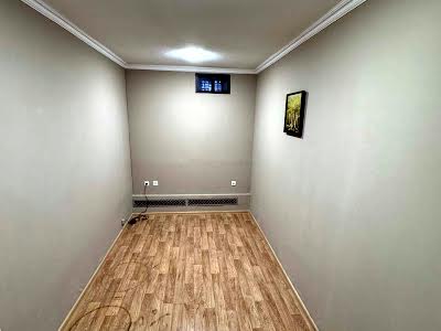комерційна за адресою Зоологічна вул., 4-А
