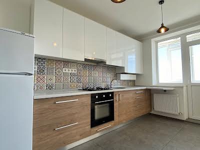 квартира по адресу петрівська, 9