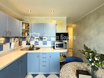 квартира за адресою Автозаводська вул., 25