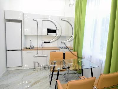 квартира за адресою Петра Сагайдачного вул., 8