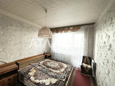 квартира за адресою Композитора Лятошинського вул., 12