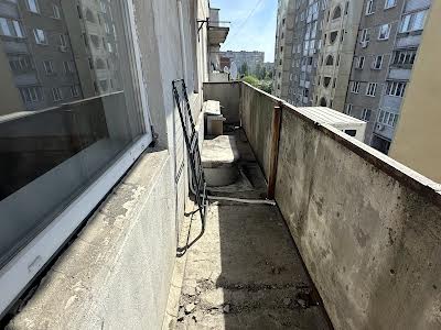 квартира по адресу Червоной Калины просп. (Владимира Маяковского), 8