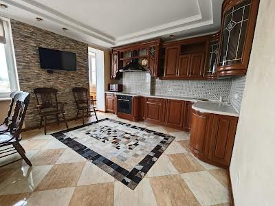 квартира по адресу Осенняя ул., 33