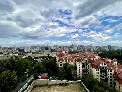 квартира за адресою Докучаєвська вул., 16