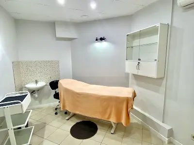 комерційна за адресою Сім'ї Кульженків вул. (Петра Дегтяренка), 35