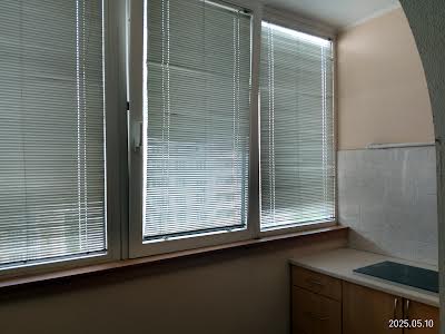 квартира за адресою Київ, Драгоманова вул., 40-Б