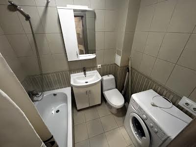 квартира за адресою Дмитра Луценка вул. (Крейсера 