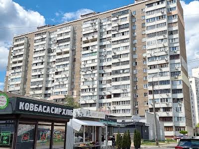 квартира за адресою Анни Ахматової вул., 16-В