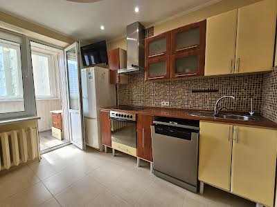 квартира за адресою Анни Ахматової вул., 35-А