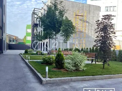 комерційна за адресою Старокиївська, 10