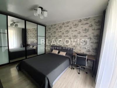 квартира за адресою Журавлина вул., 4