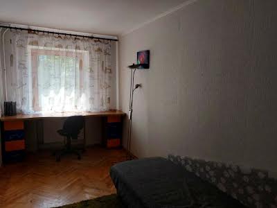 квартира за адресою Київ, Салютна вул., 20