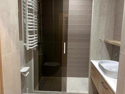квартира за адресою Салютна вул., 2к18