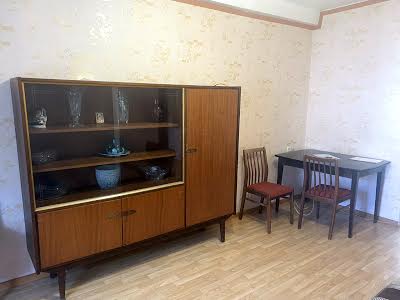 квартира по адресу Киев, Ірини Бекешкіної ул. (Генерала Карбишева), 8