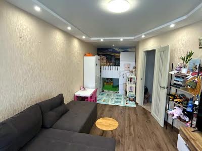 квартира за адресою Теплична вул., 38