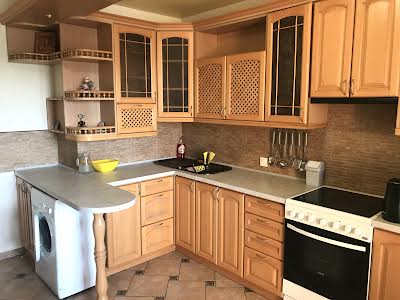 квартира по адресу Ревуцкого ул., 5