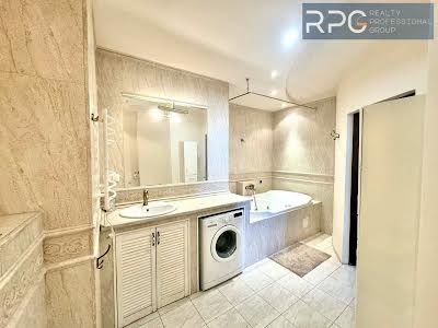 квартира за адресою Старонаводницька вул., 13