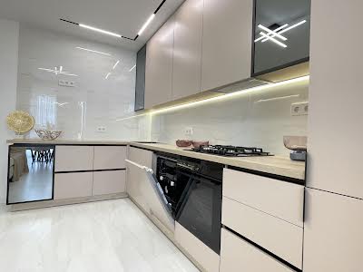 квартира по адресу с. Софиевская борщаговка, Мартинова просп., 20