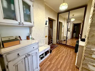 квартира за адресою Метрологічна вул., 113
