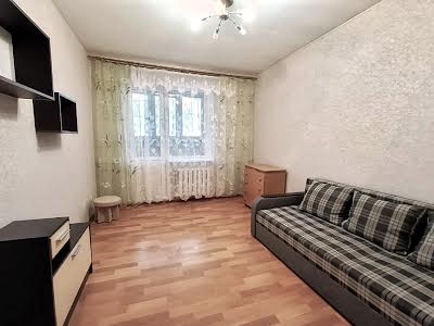 квартира за адресою Драгоманова вул., 1