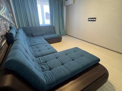 квартира по адресу Киев, Урловская ул., 38