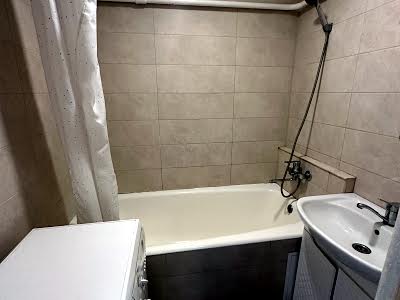 квартира по адресу Червоной Калины просп. (Владимира Маяковского), 8