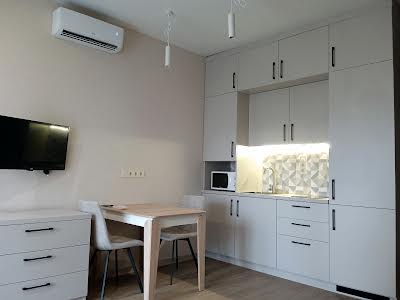квартира за адресою Професора Отамановського вул., 4