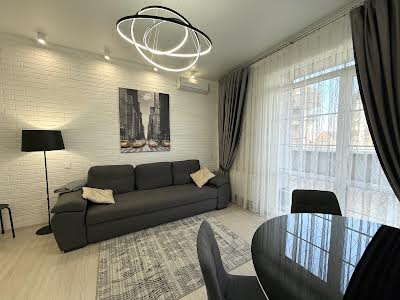 квартира за адресою Успішна вул., 14