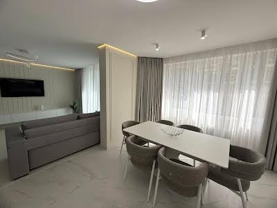 квартира за адресою Золотоустівська вул., 25