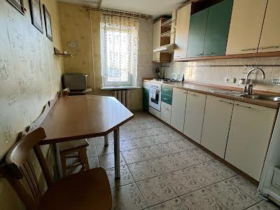 квартира за адресою Академіка Доброхотова вул., 15