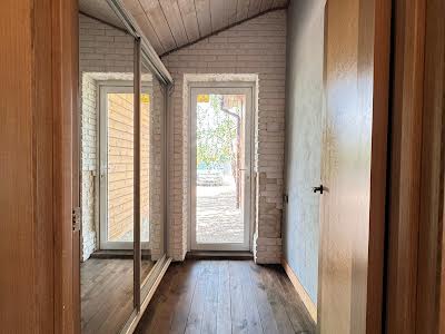будинок за адресою с. Путрівка, Підлісний, 10