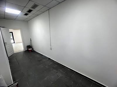 комерційна за адресою Романа Шухевича просп. (Генерала Ватутіна), 2-А