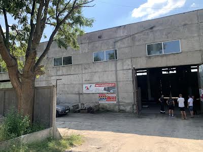 комерційна за адресою Вокзальна, 15
