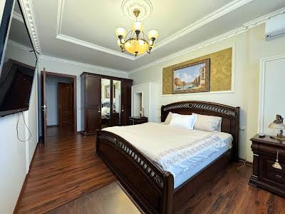 квартира за адресою Верховинна вул., 37
