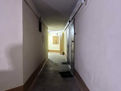 квартира за адресою Київ, Драгоманова вул., 31