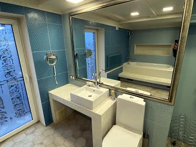 квартира за адресою Патріарха Мстислава Скрипника вул., 11